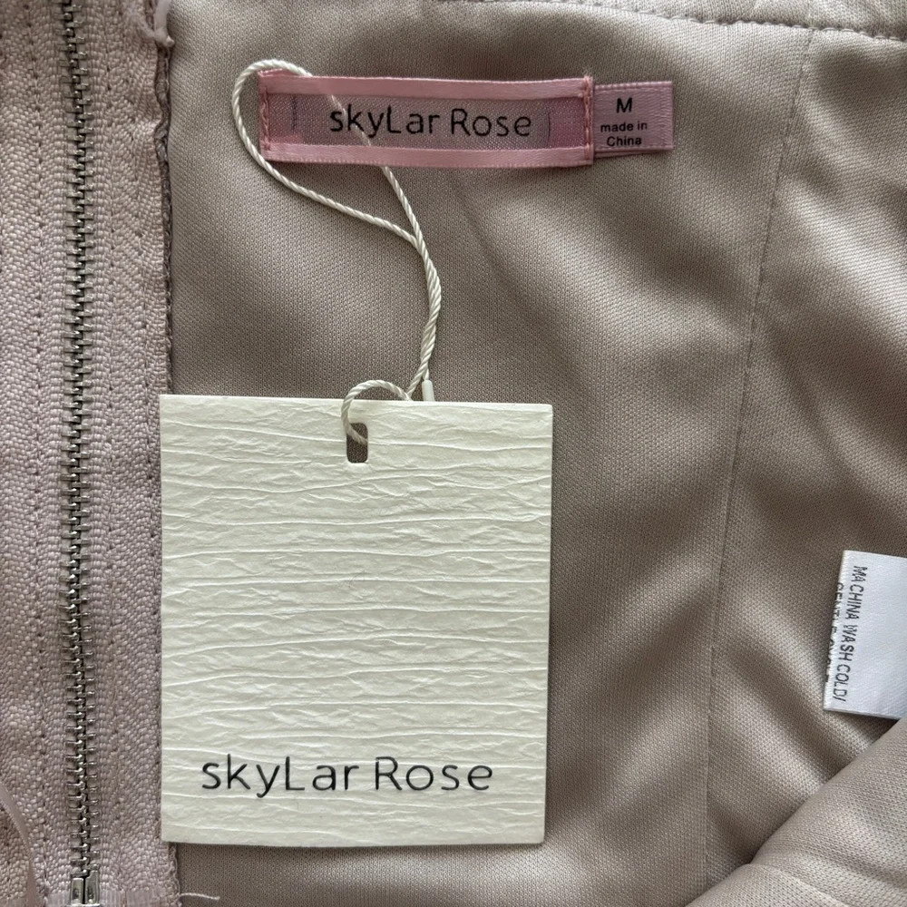 Skylar Rose this silky